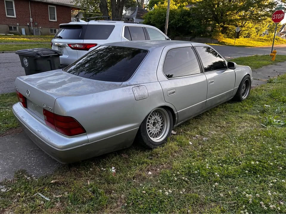 1997 Lexus LS 2nd Gen - Image 4 of 16