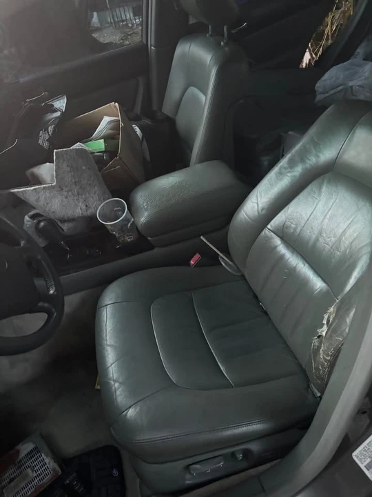 1997 Lexus LS 2nd Gen - Image 4 of 5