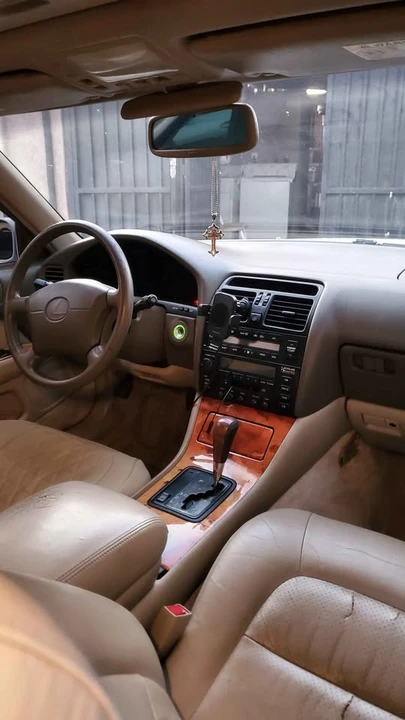 1997 Lexus LS 2nd Gen - Image 3 of 8