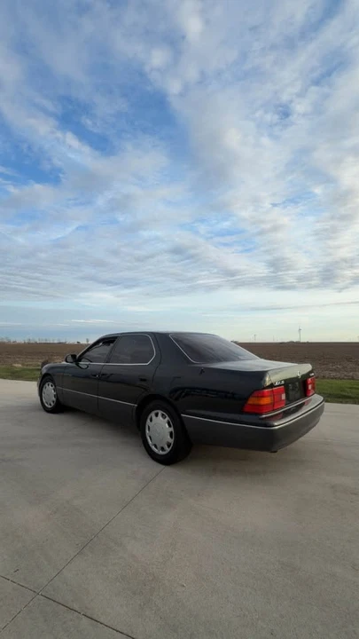 1997 Lexus LS 2nd Gen - Image 4 of 5