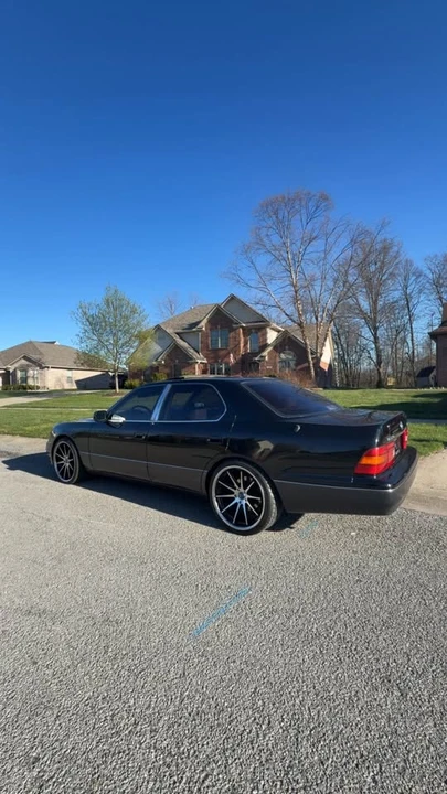 1997 Lexus LS 2nd Gen - Image 2 of 5