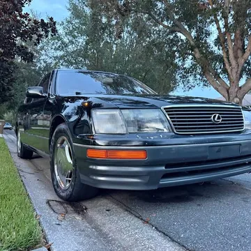 1997 Lexus LS 400 Sedan