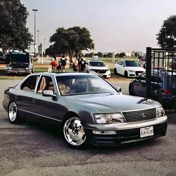 1997 Lexus LS 400 Sedan 4D