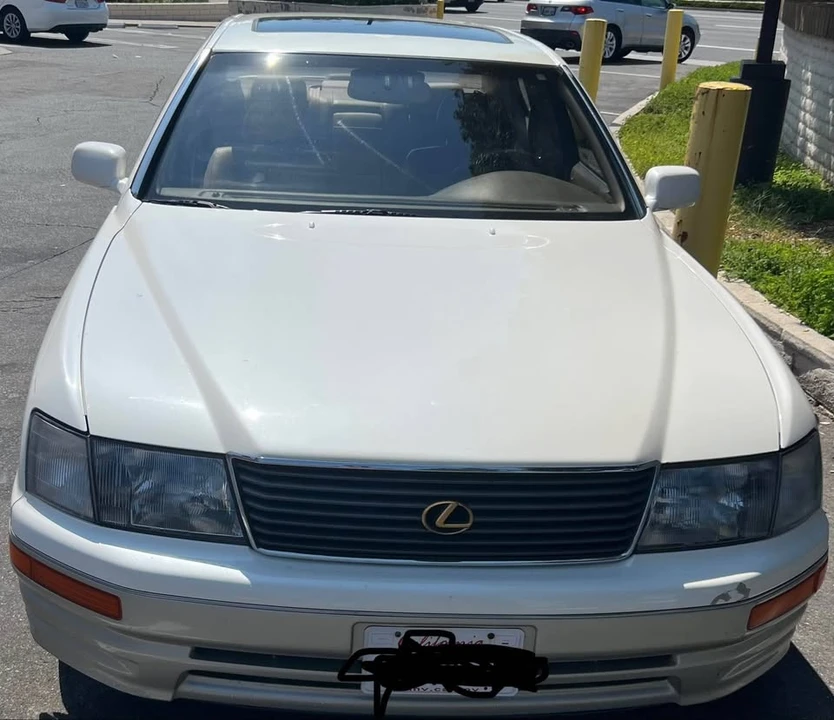 1997 Lexus LS 2nd Gen - Image 2 of 17