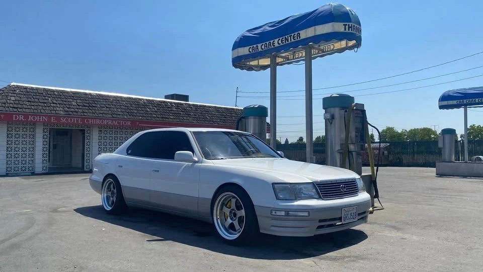 1997 Lexus LS 2nd Gen - Image 2 of 7