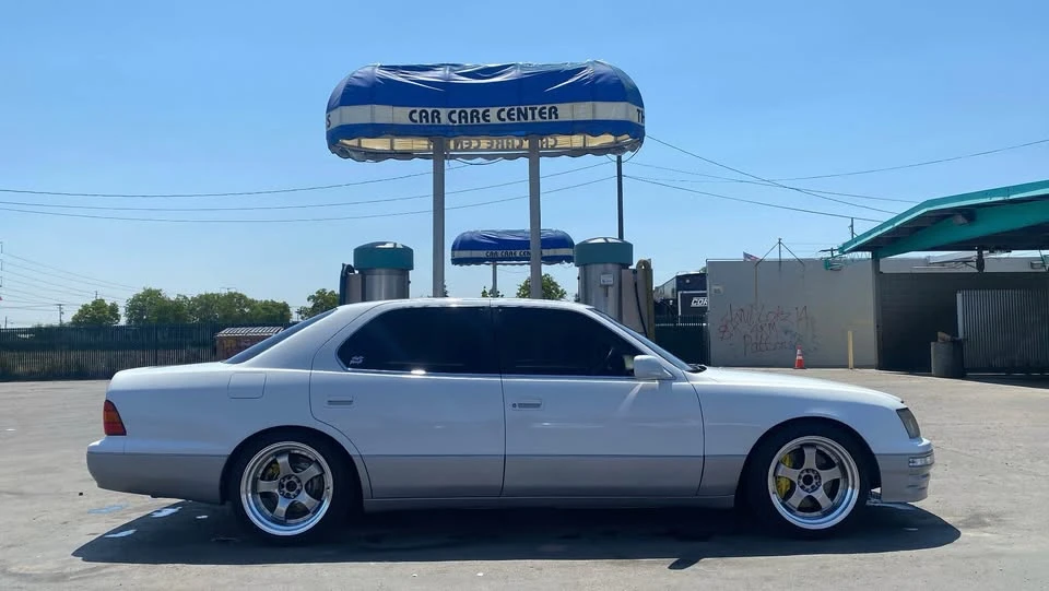 1997 Lexus LS 2nd Gen - Image 3 of 7