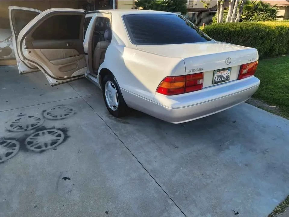 1997 Lexus LS 2nd Gen - Image 4 of 7