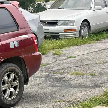 1997 Lexus LS 400 Sedan 4D