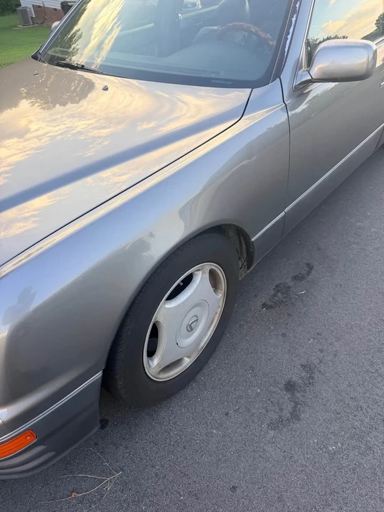 1997 Lexus LS 2nd Gen - Image 3 of 8