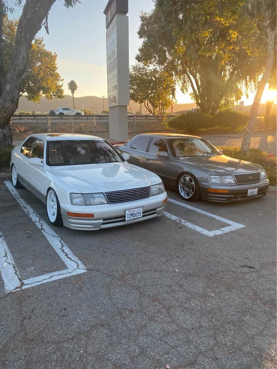 1997 Lexus LS 2nd Gen - Image 12 of 13