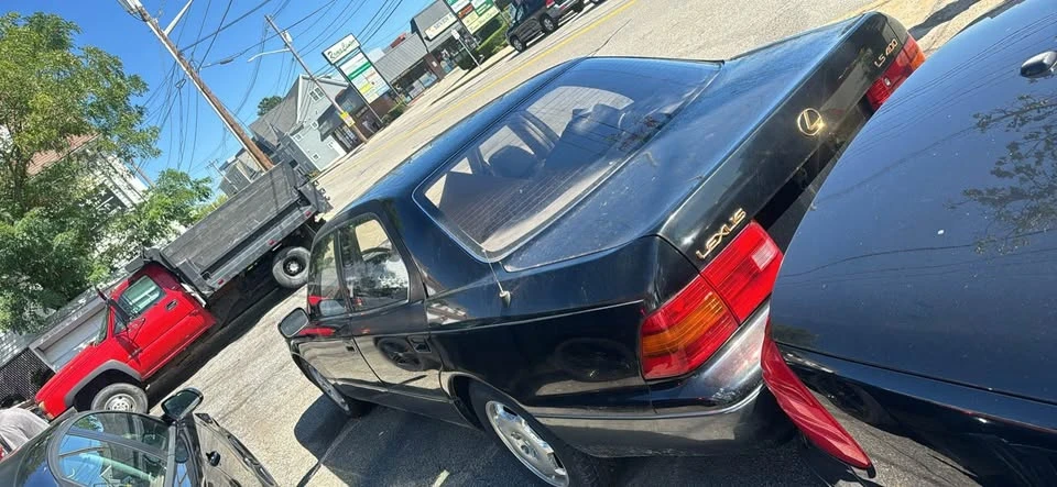 1997 Lexus LS 2nd Gen - Image 4 of 8