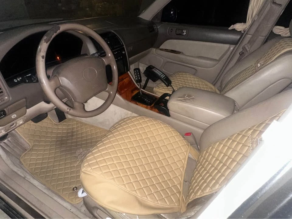 1997 Lexus LS 2nd Gen - Image 12 of 13