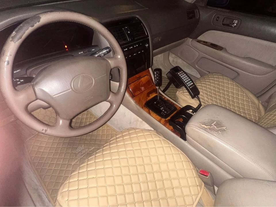 1997 Lexus LS 2nd Gen - Image 11 of 13