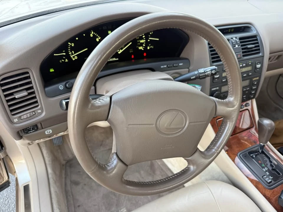 1997 Lexus LS 2nd Gen - Image 4 of 11