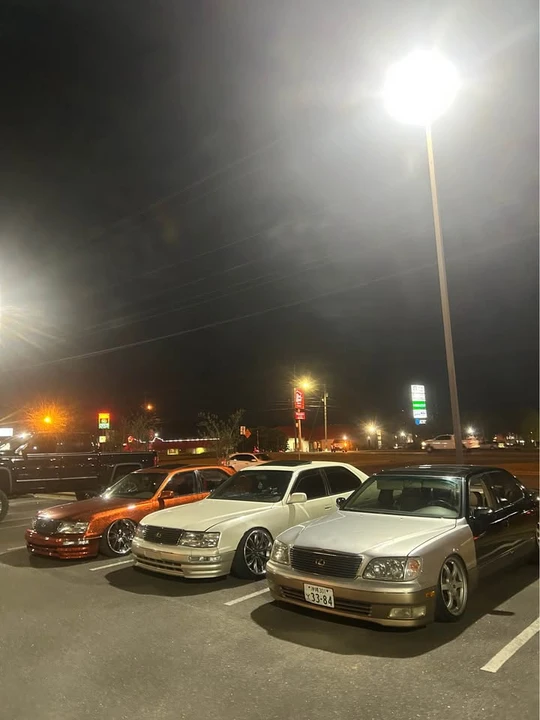 1997 Lexus LS 2nd Gen - Image 8 of 17