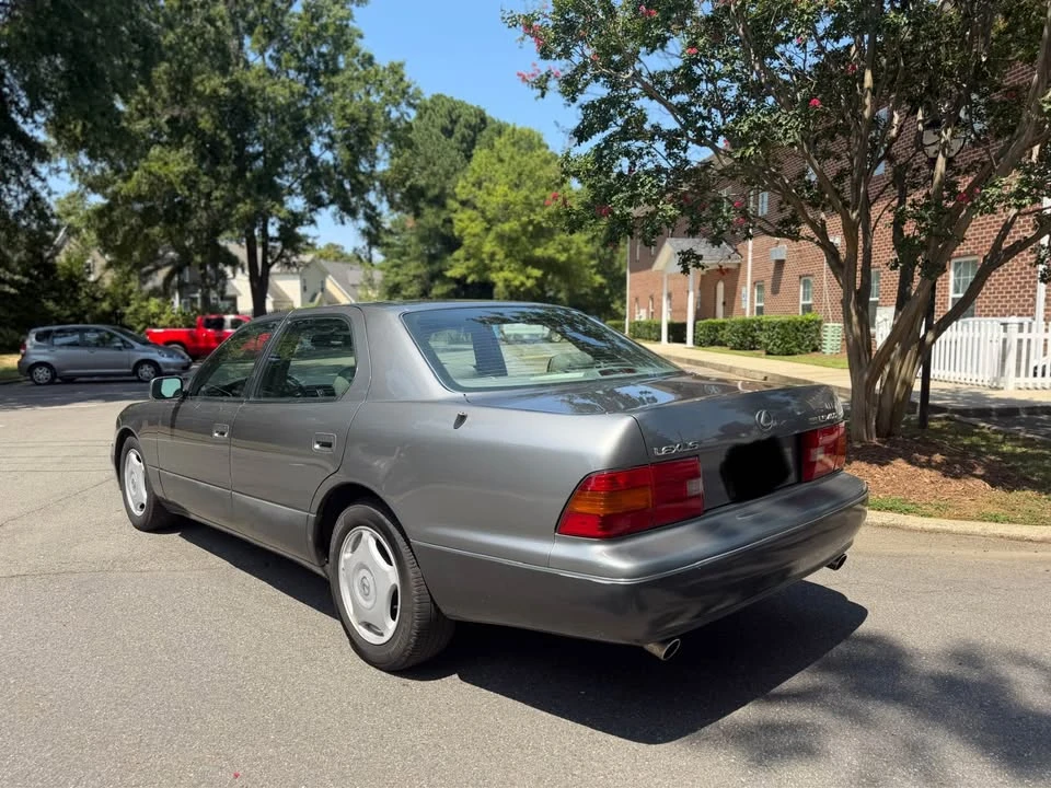 1997 Lexus LS 2nd Gen - Image 3 of 8