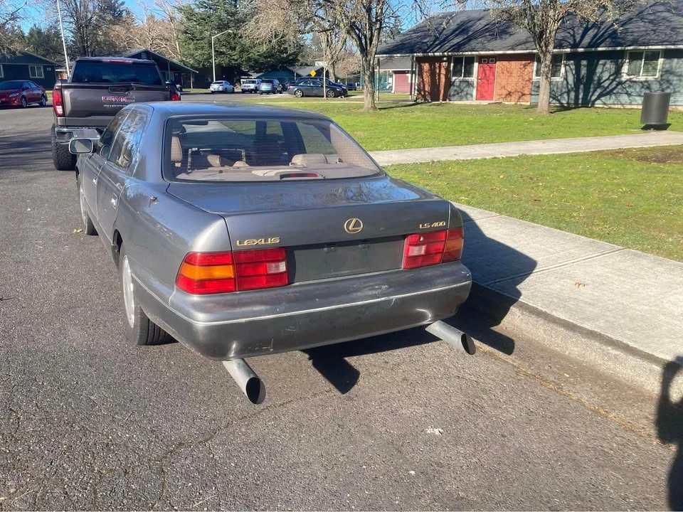 1997 Lexus LS 2nd Gen - Image 2 of 4