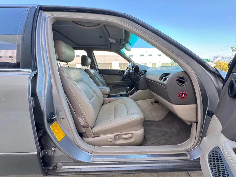 1997 Lexus LS 2nd Gen - Image 12 of 15