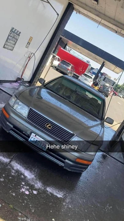1997 Lexus LS 2nd Gen - Image 4 of 4