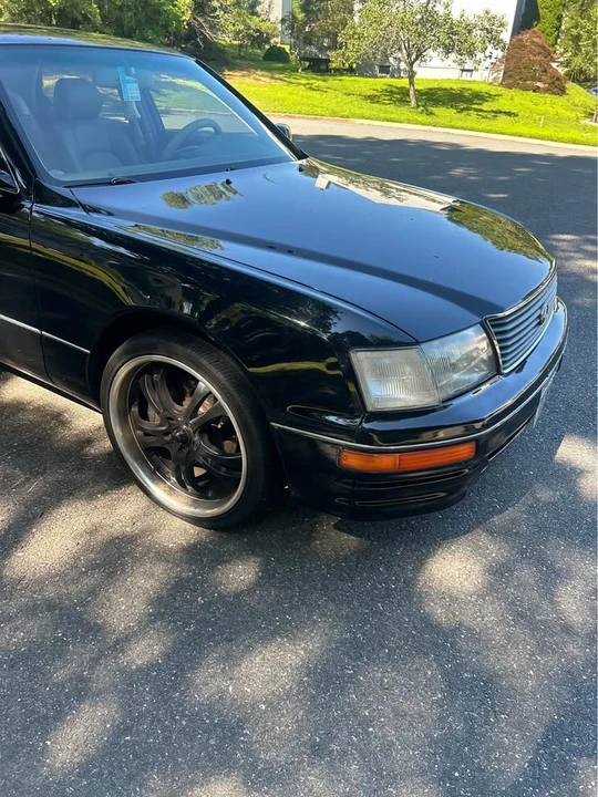 1997 Lexus LS 2nd Gen - Image 12 of 17