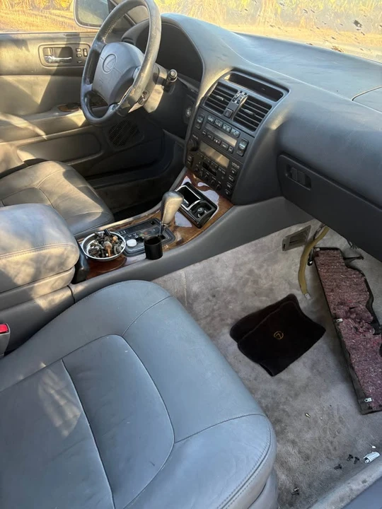 1997 Lexus LS 2nd Gen - Image 4 of 6