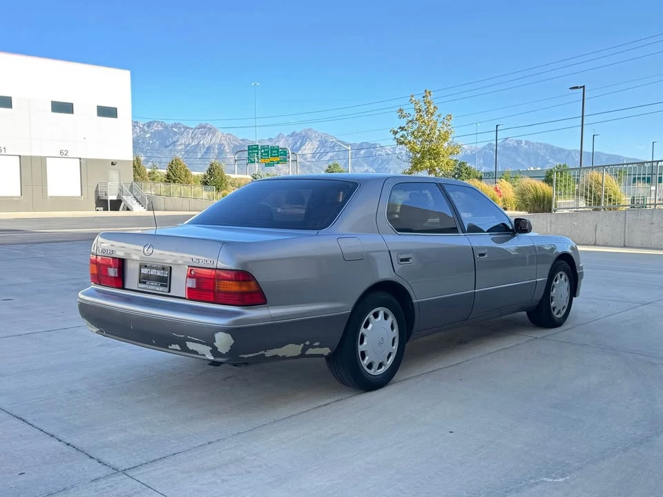 1997 Lexus LS 2nd Gen - Image 5 of 15