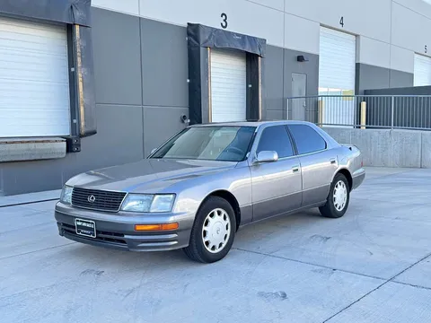 1997 Lexus LS 400 Sedan 4D