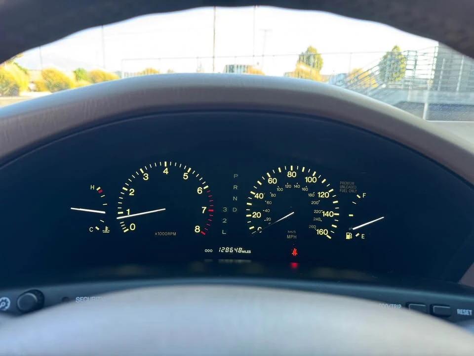 1997 Lexus LS 2nd Gen - Image 9 of 15