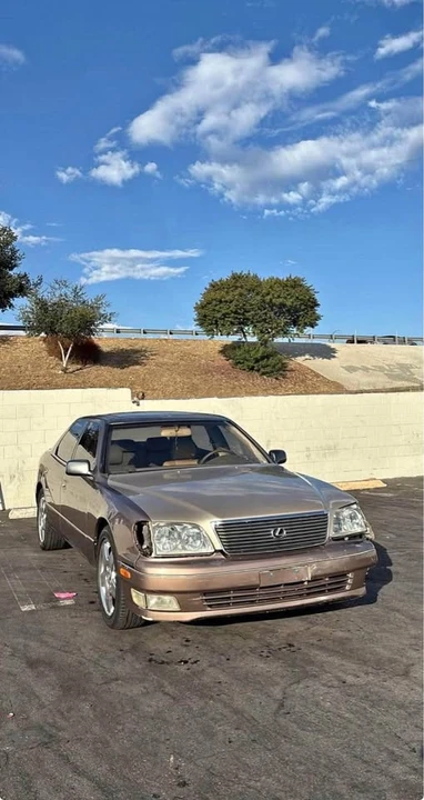 1997 Lexus LS 2nd Gen - Image 4 of 8