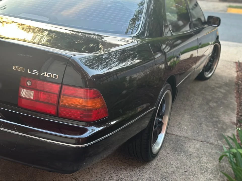 1997 Lexus LS 2nd Gen - Image 15 of 17