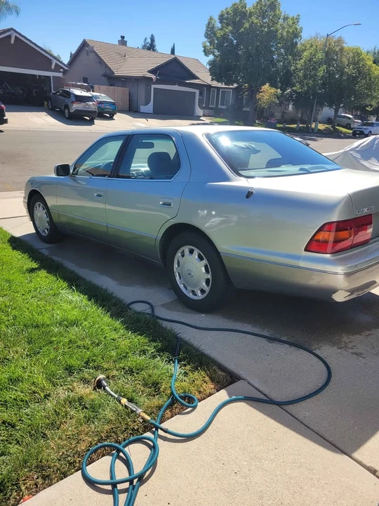 1997 Lexus LS 2nd Gen - Image 4 of 18