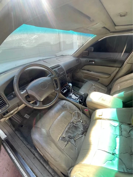 1997 Lexus LS 2nd Gen - Image 5 of 6