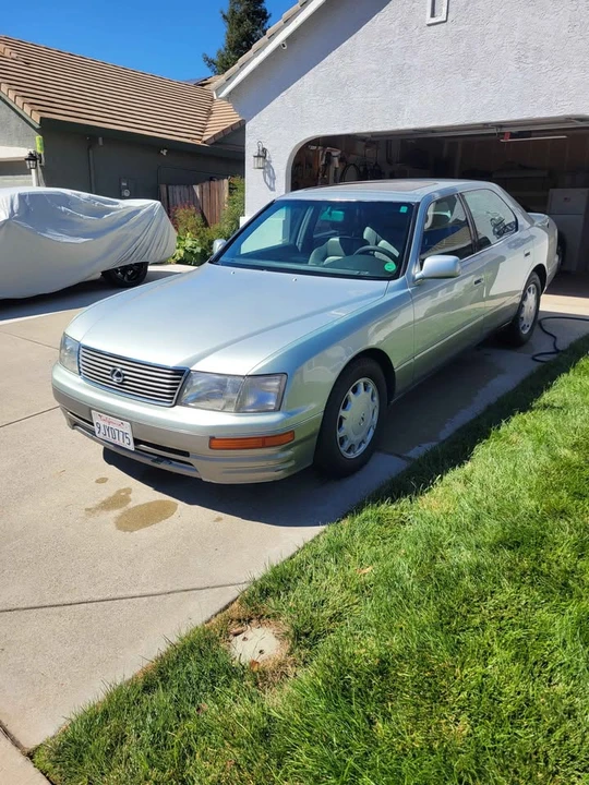 1997 Lexus LS 2nd Gen - Image 16 of 18