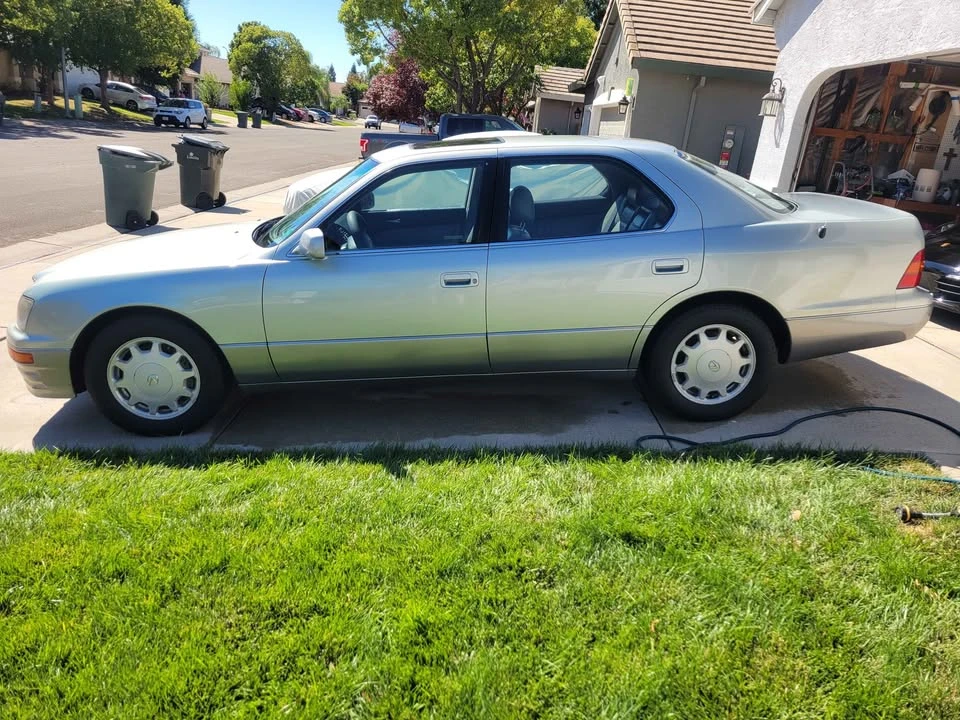 1997 Lexus LS 2nd Gen - Image 2 of 18