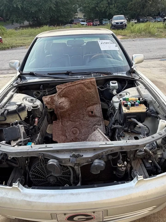 1997 Lexus LS 2nd Gen - Image 4 of 5