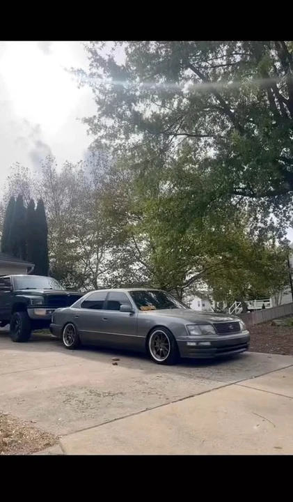 1997 Lexus LS 2nd Gen - Image 2 of 6