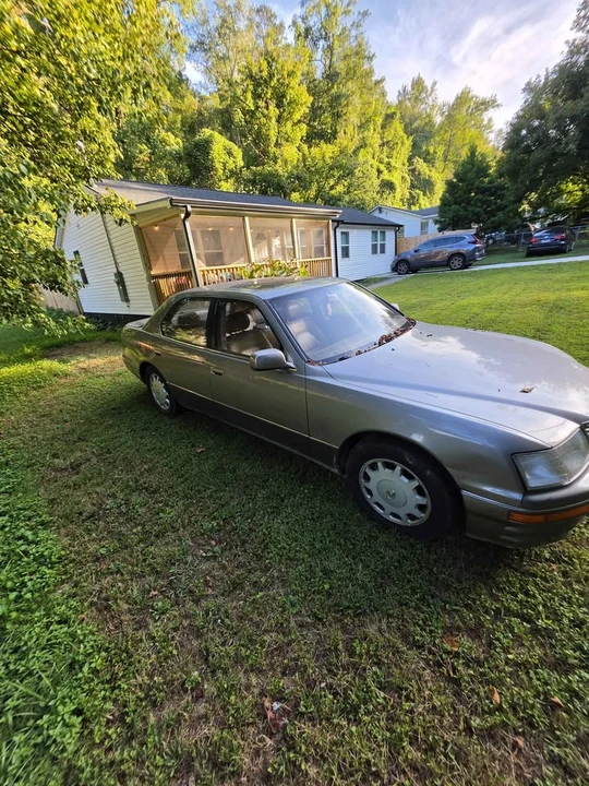 1997 Lexus LS 2nd Gen - Image 3 of 7