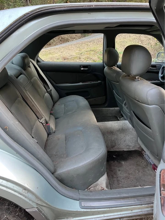 1997 Lexus LS 2nd Gen - Image 4 of 6