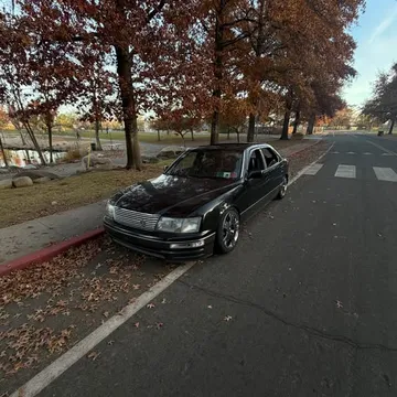 1997 Lexus LS400 Coach Edition