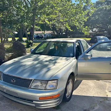 1997 Lexus LS400 Coach Edition