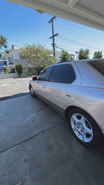 1997 Lexus LS 2nd Gen - Image 4 of 7