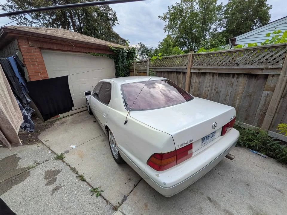 1997 Lexus LS 2nd Gen - Image 2 of 8