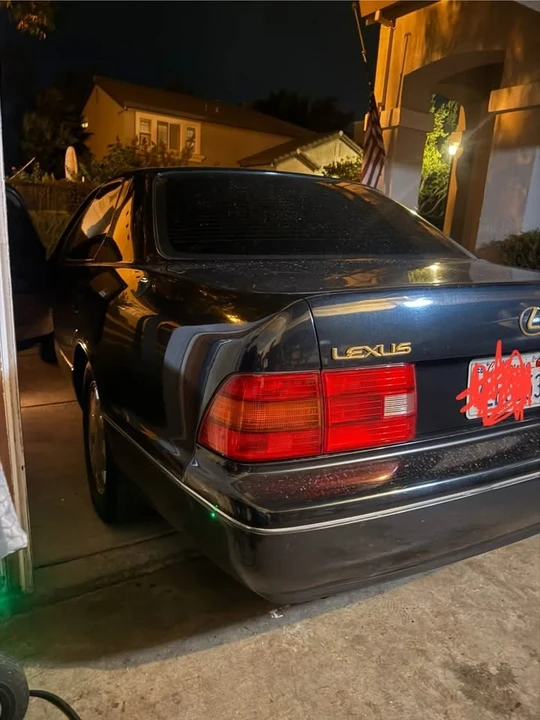 1997 Lexus LS 2nd Gen - Image 10 of 10