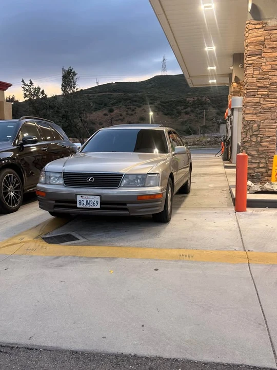 1997 Lexus LS 2nd Gen - Image 6 of 7