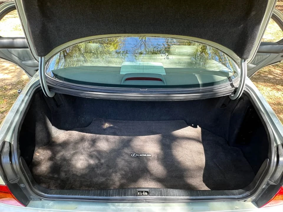 1997 Lexus LS 2nd Gen - Image 10 of 10