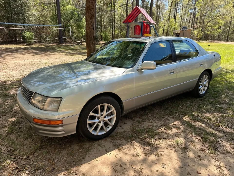 1997 Lexus LS 2nd Gen - Image 3 of 10