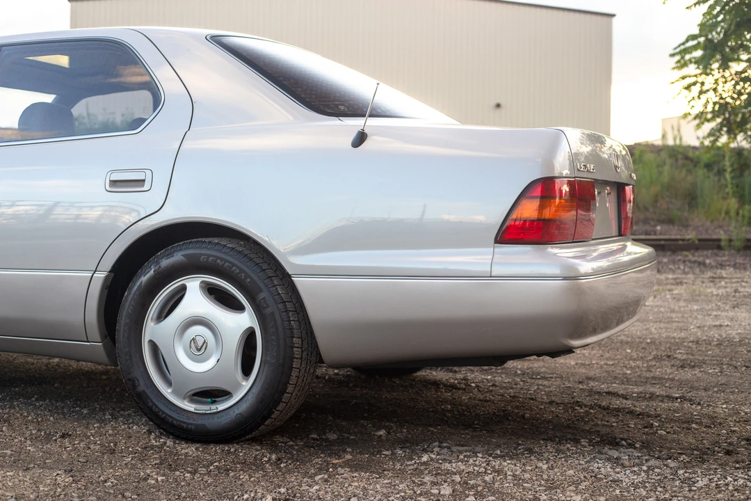 1997 Lexus LS 2nd Gen - Image 30 of 31