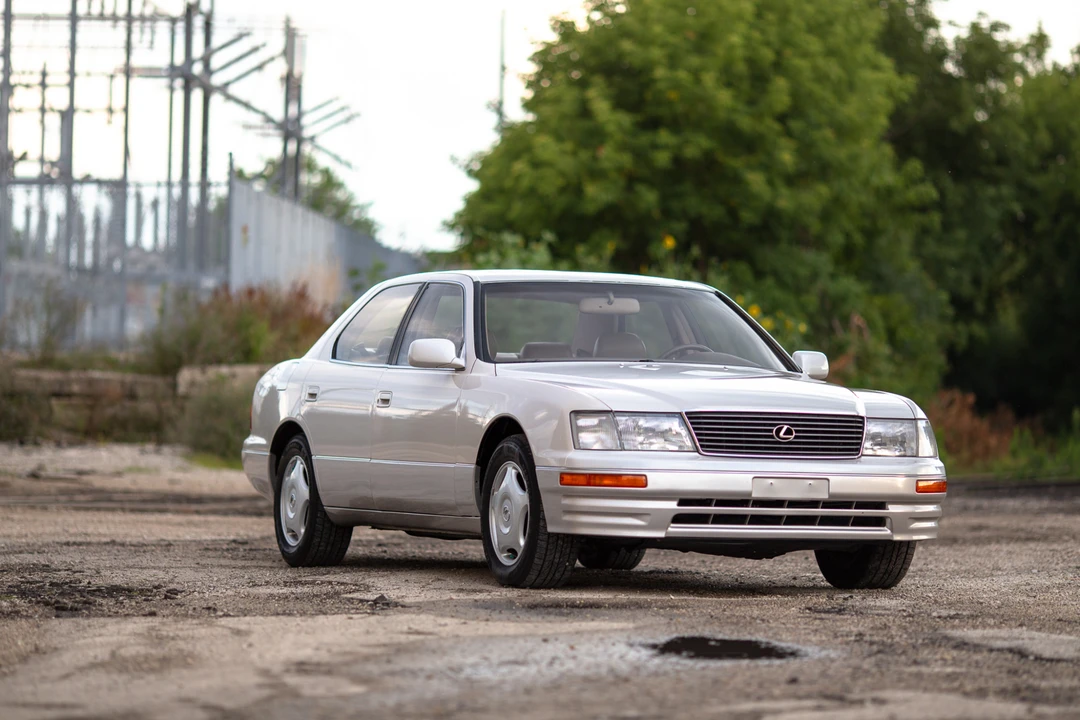 1997 Lexus LS 2nd Gen - Image 15 of 31