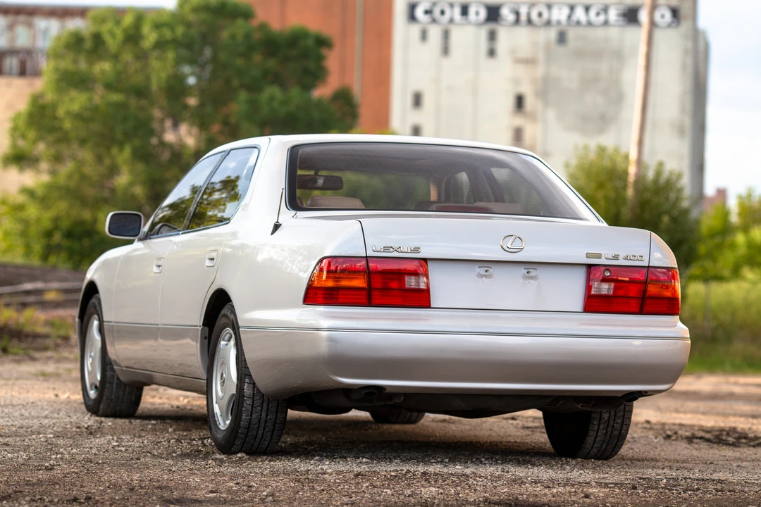 1997 Lexus LS 2nd Gen - Image 7 of 31