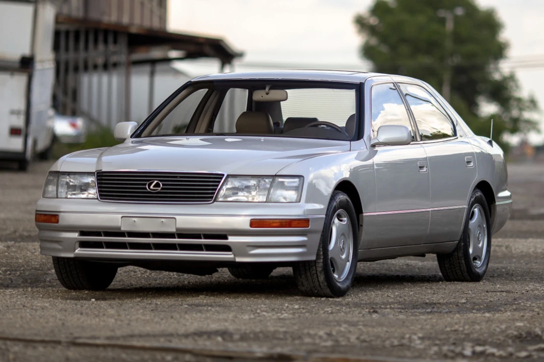 1997 Lexus LS 2nd Gen - Image 2 of 31